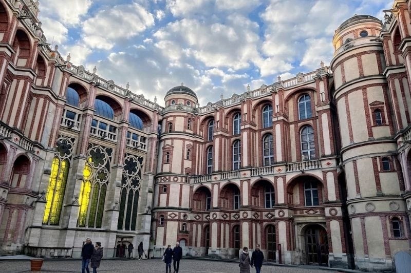 Ornate brick and stone courtyard of the Château de Saint-Germain-en-Laye